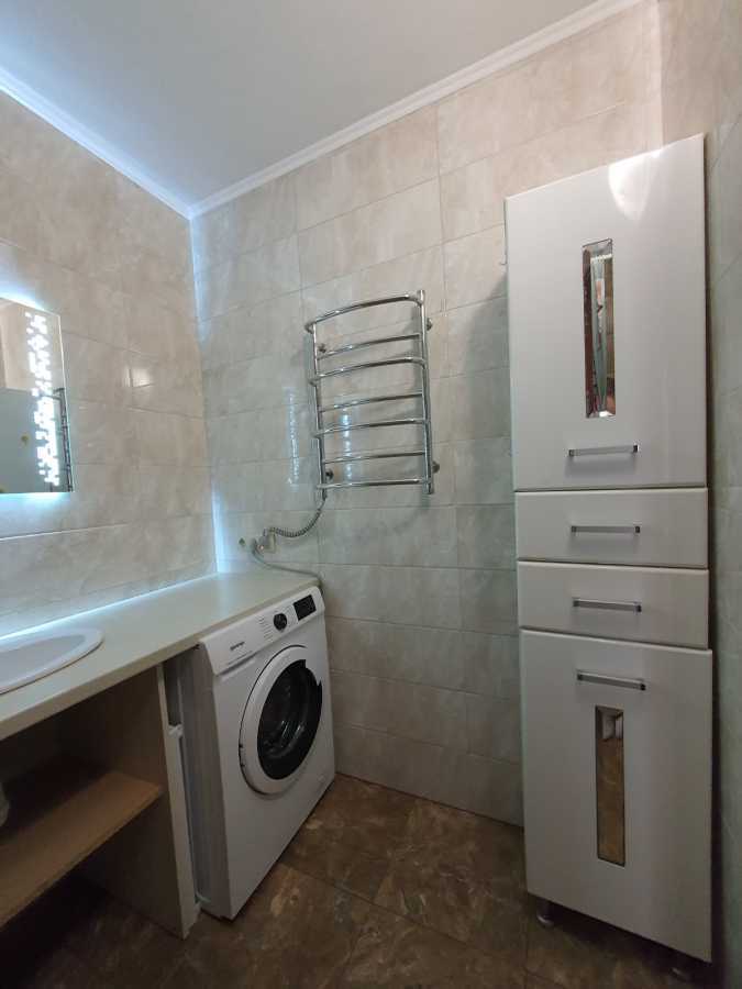 Продажа 2-комнатной квартиры 78 м², Сергея Данченко ул., 3