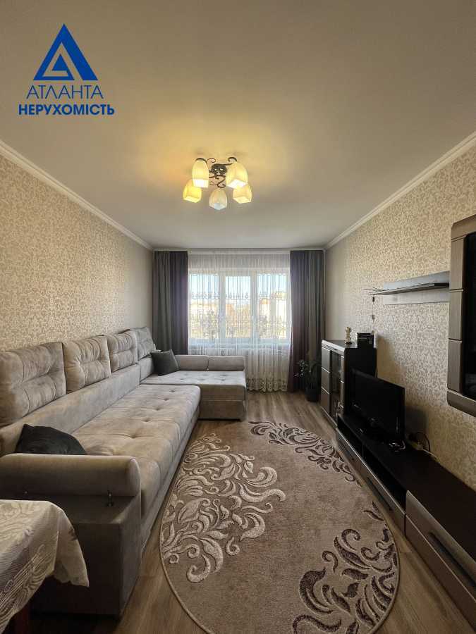 Продажа 3-комнатной квартиры 70.5 м², Соборности просп., 34