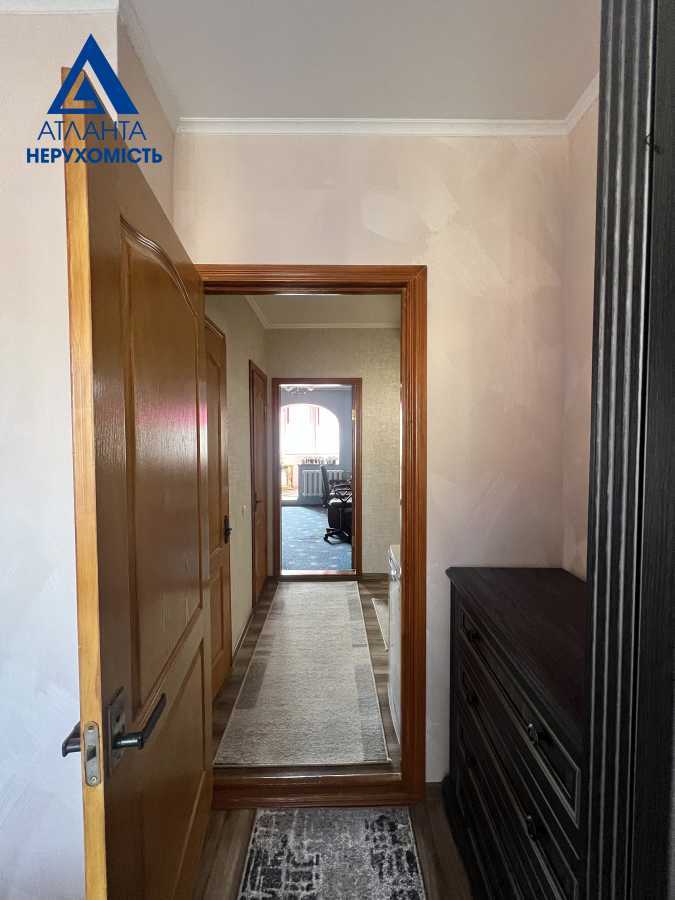 Продажа 3-комнатной квартиры 70.5 м², Соборности просп., 34