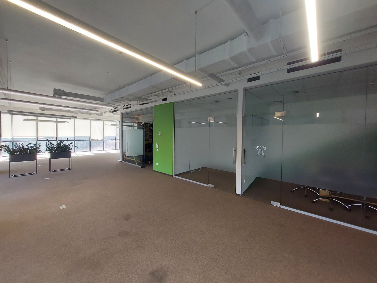 Аренда офиса 700 м², Кирилловская ул.