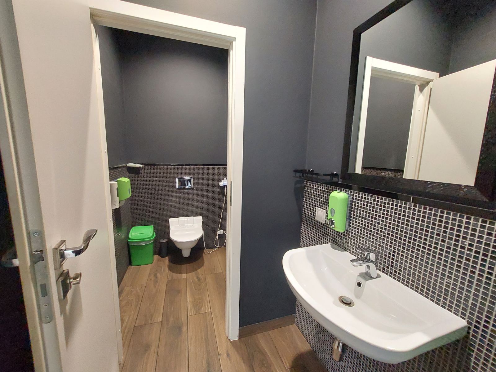 Аренда офиса 700 м², Кирилловская ул.