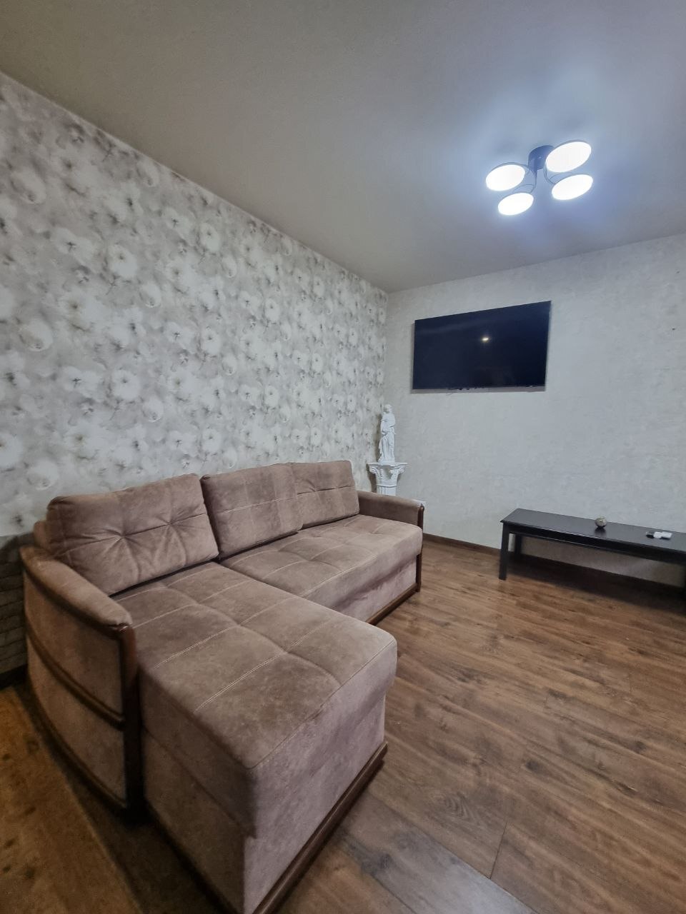 Продажа 1-комнатной квартиры 42 м²