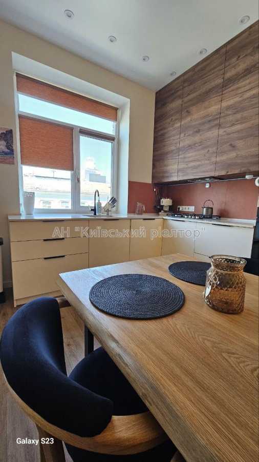Продаж 2-кімнатної квартири 64.3 м², Велика Васильківська вул., 67/7