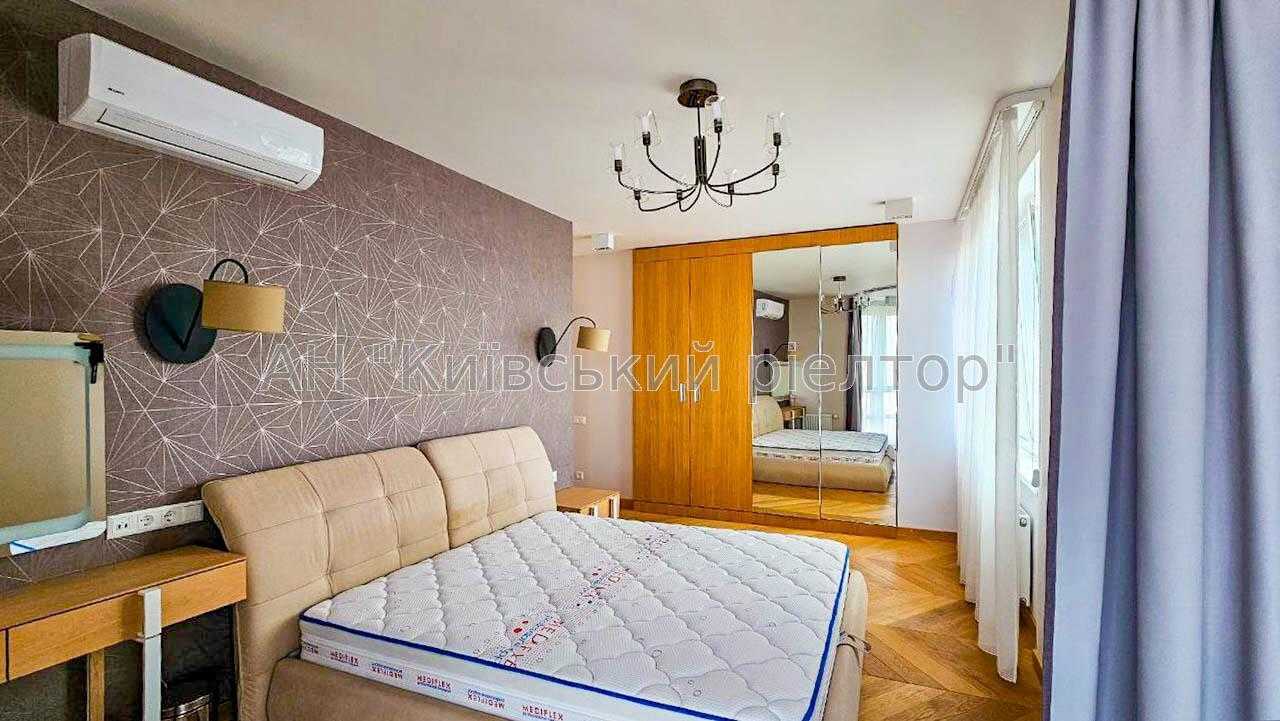 Продажа 3-комнатной квартиры 106.9 м², Голосеевский просп., 95А