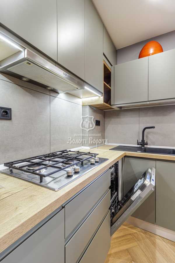 Продажа 2-комнатной квартиры 74.2 м², Академика Киприанова ул., Лебедєва, 1