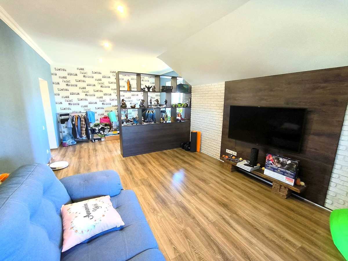 Продажа дома 221 м², квіткова