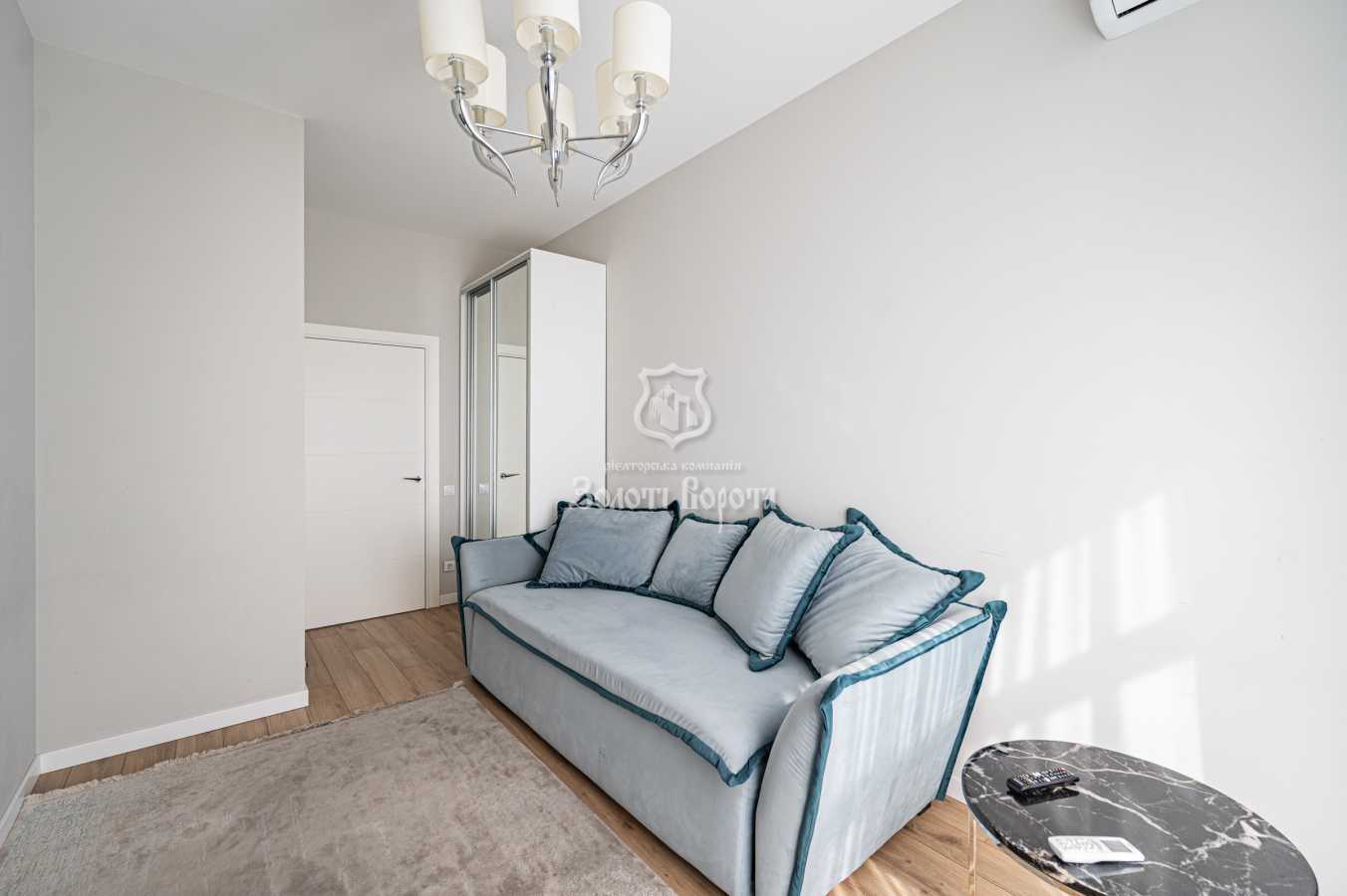 Продажа 2-комнатной квартиры 70.2 м², Евгения Коновальца ул., 44А