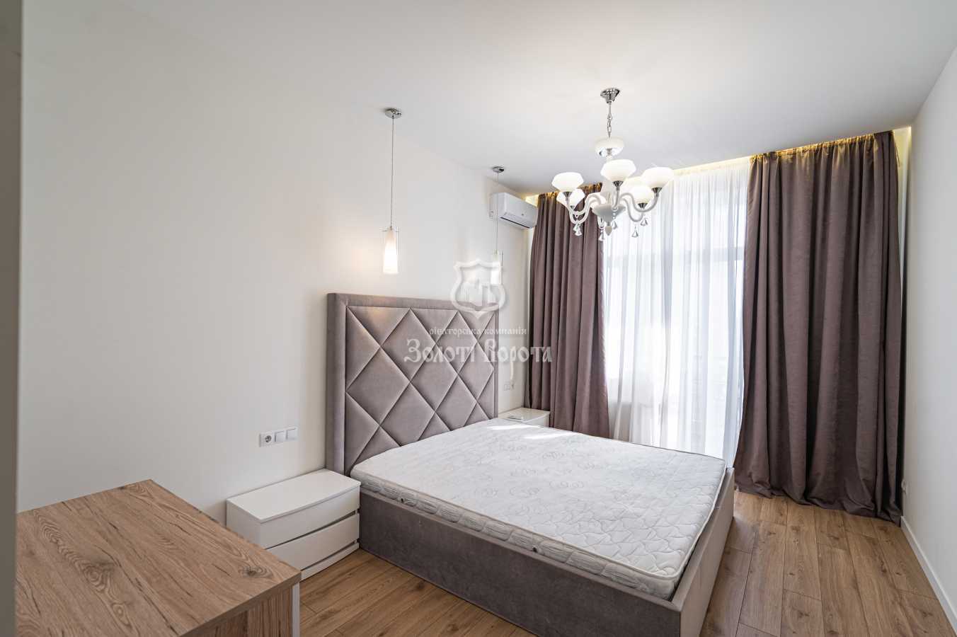 Продажа 2-комнатной квартиры 70.2 м², Евгения Коновальца ул., 44А