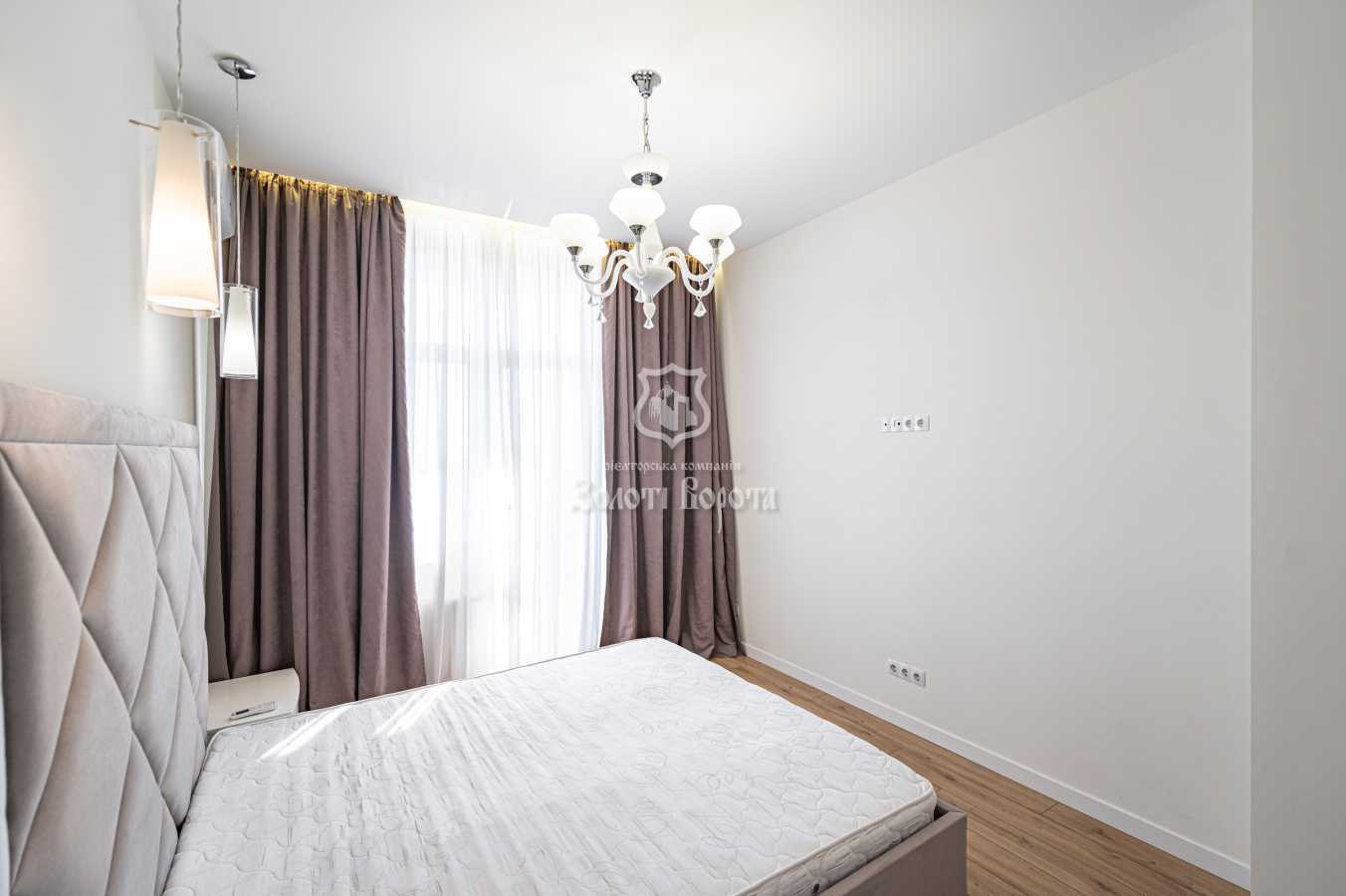 Продажа 2-комнатной квартиры 70.2 м², Евгения Коновальца ул., 44А