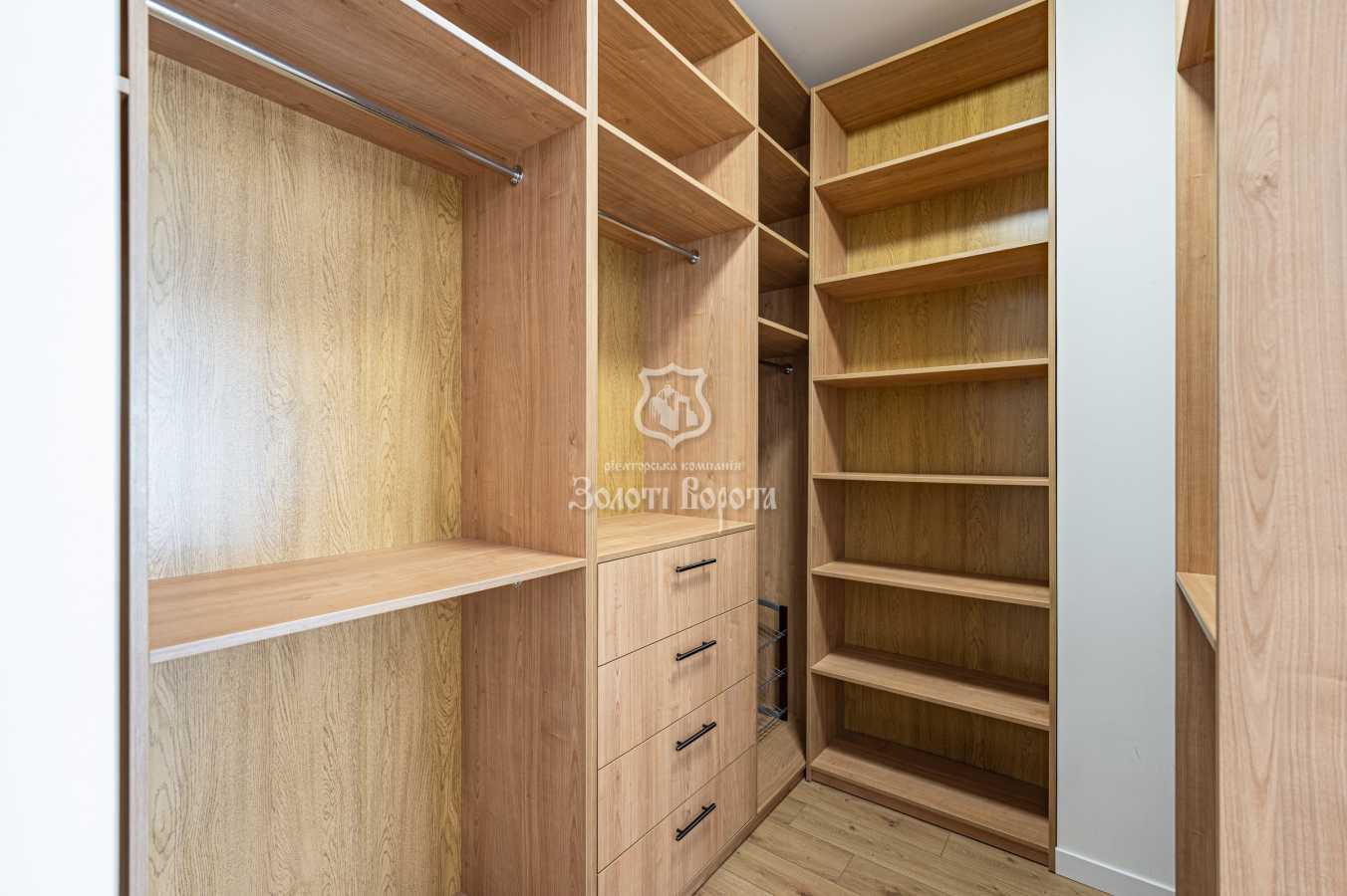 Продажа 2-комнатной квартиры 70.2 м², Евгения Коновальца ул., 44А