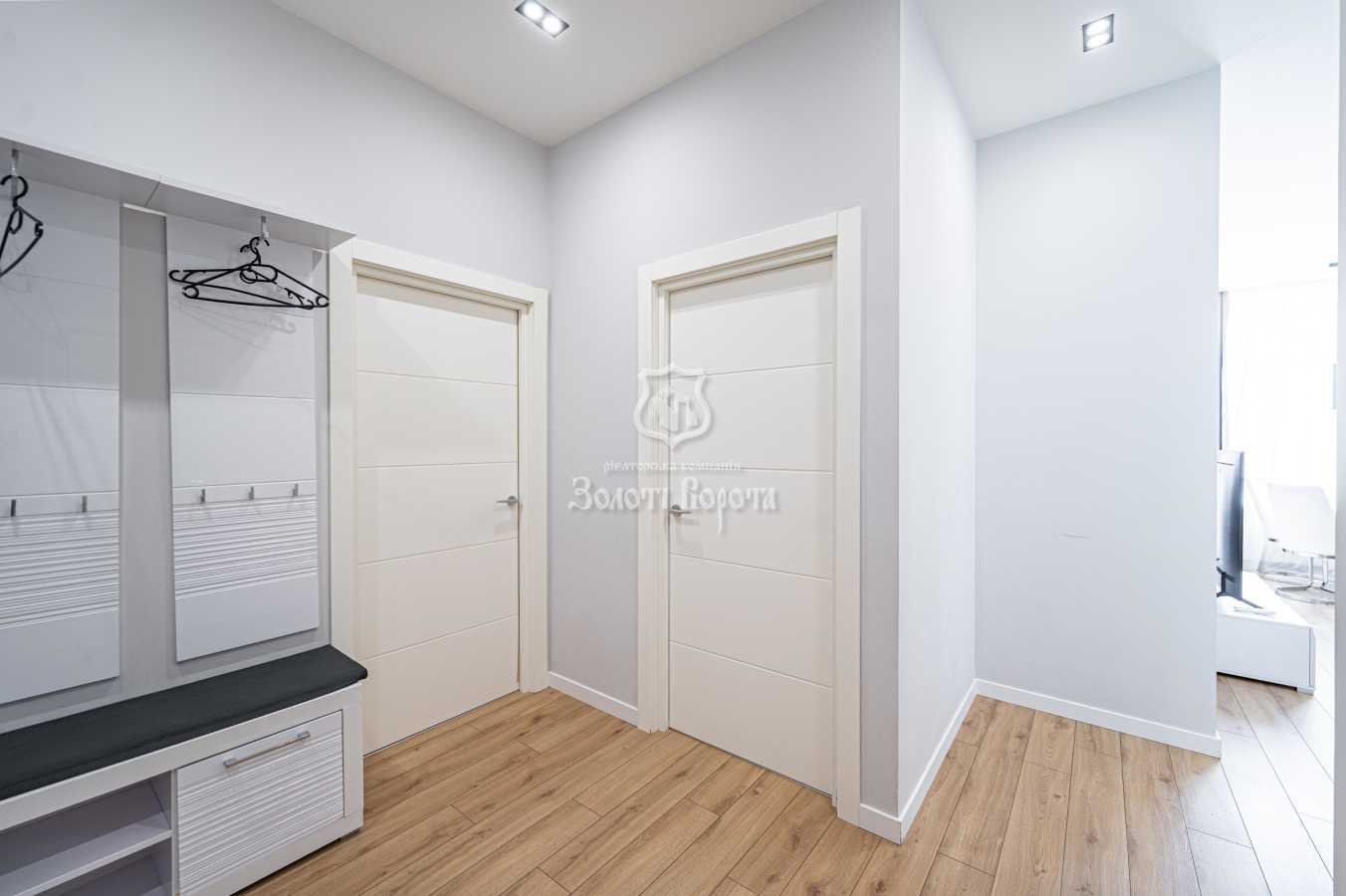 Продажа 2-комнатной квартиры 70.2 м², Евгения Коновальца ул., 44А