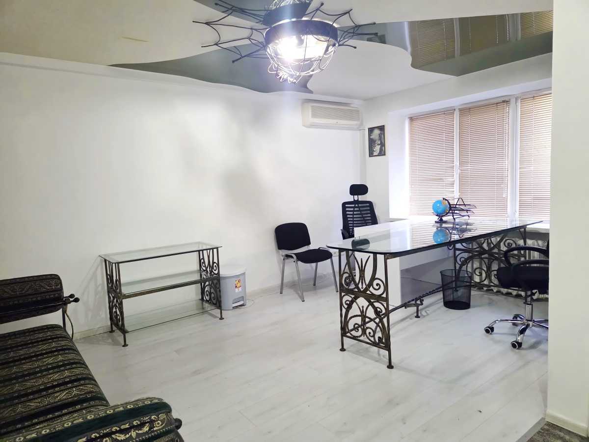 Оренда офісу 30 м², Кловський узвіз, 12