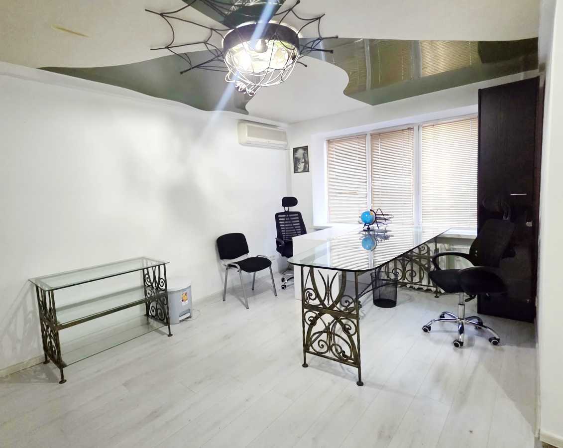 Оренда офісу 30 м², Кловський узвіз, 12