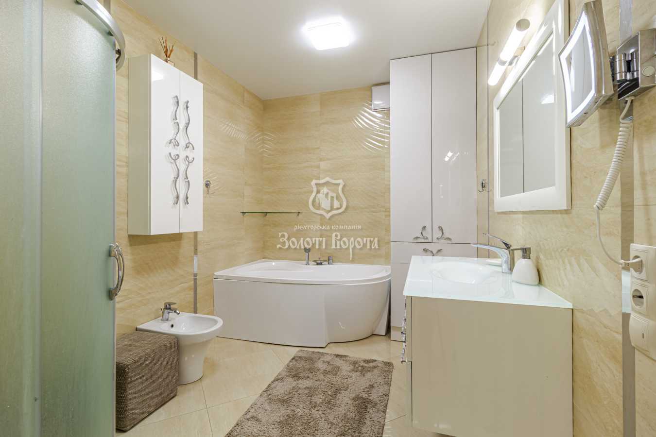 Продаж 3-кімнатної квартири 112 м², Метрологічна вул., 54