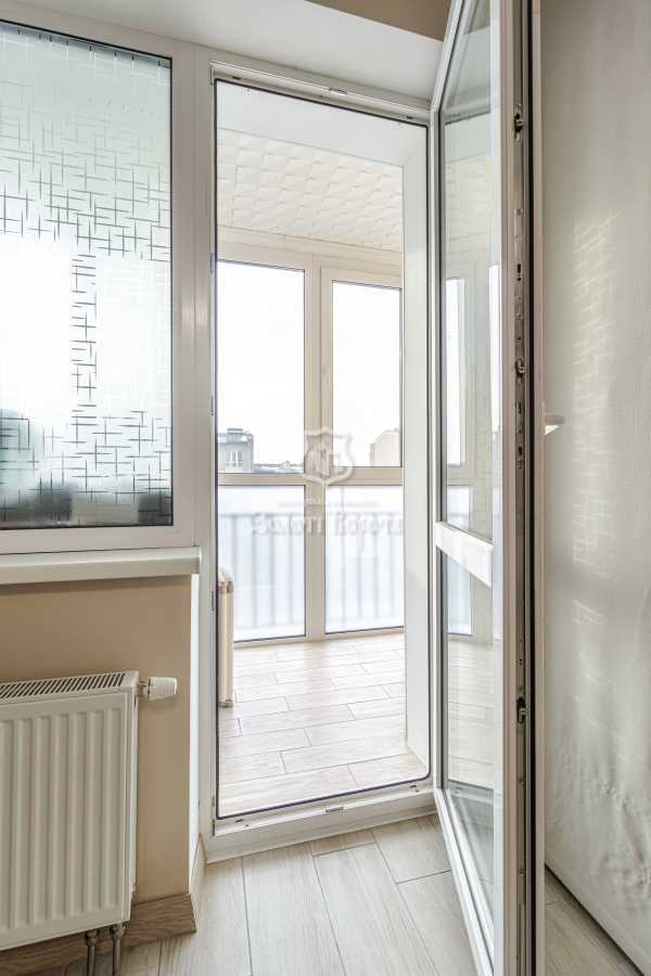 Продаж 3-кімнатної квартири 112 м², Метрологічна вул., 54