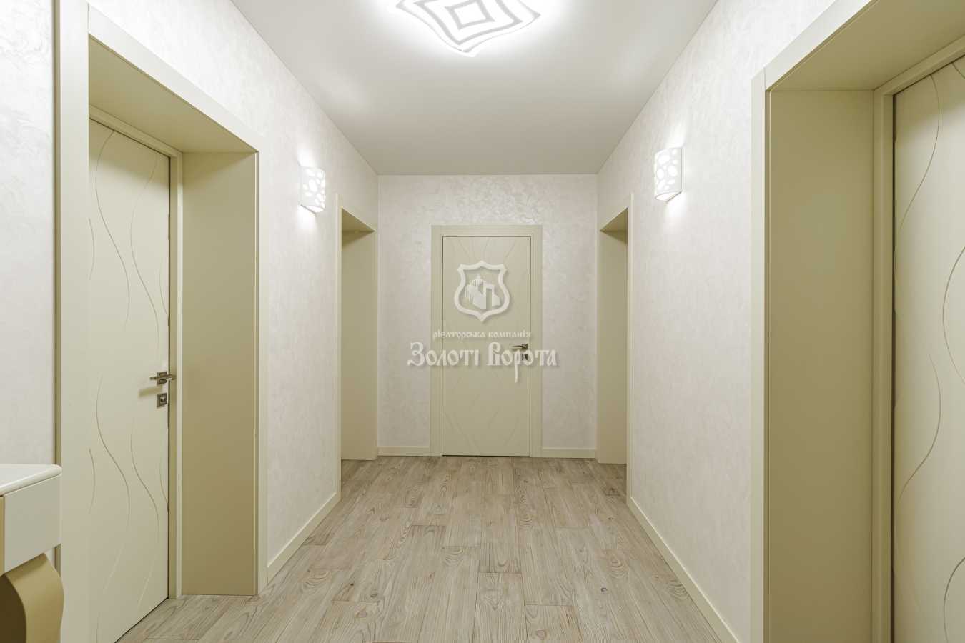 Продаж 3-кімнатної квартири 112 м², Метрологічна вул., 54