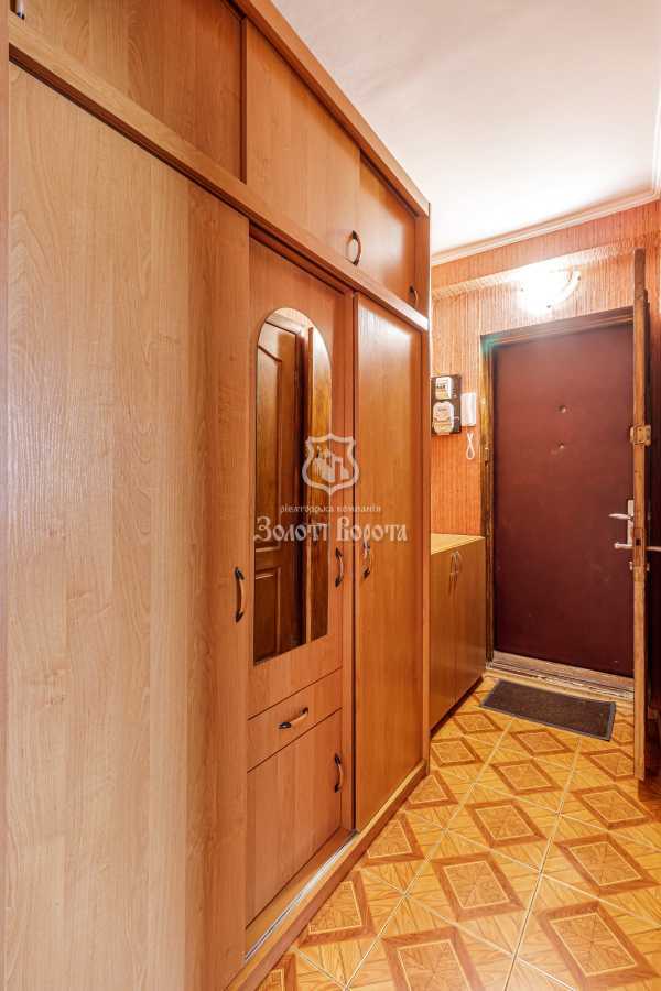 Продажа 2-комнатной квартиры 45.6 м², Кирилловская ул., 172