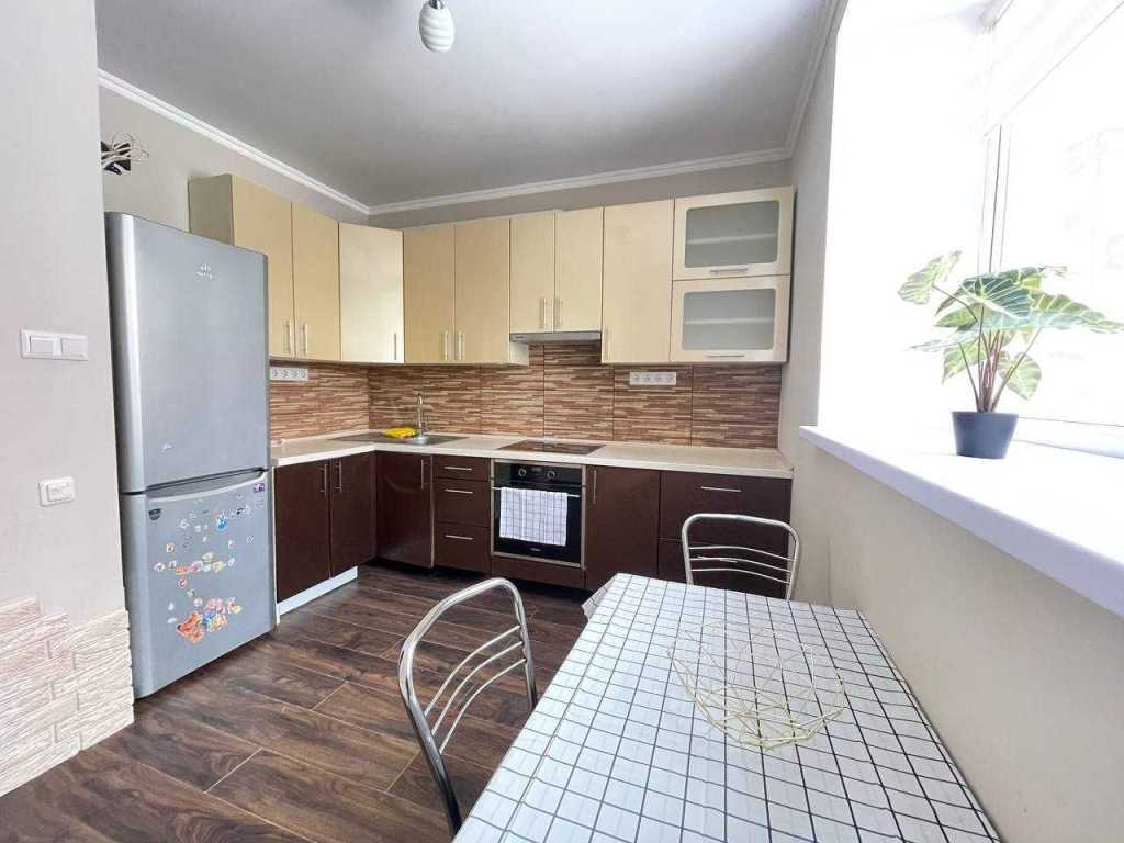 Продаж 1-кімнатної квартири 37.2 м², Зоряна вул., 27