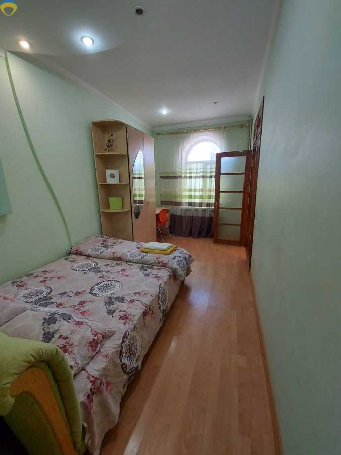 Продаж 2-кімнатної квартири 75 м², Греческая вул.