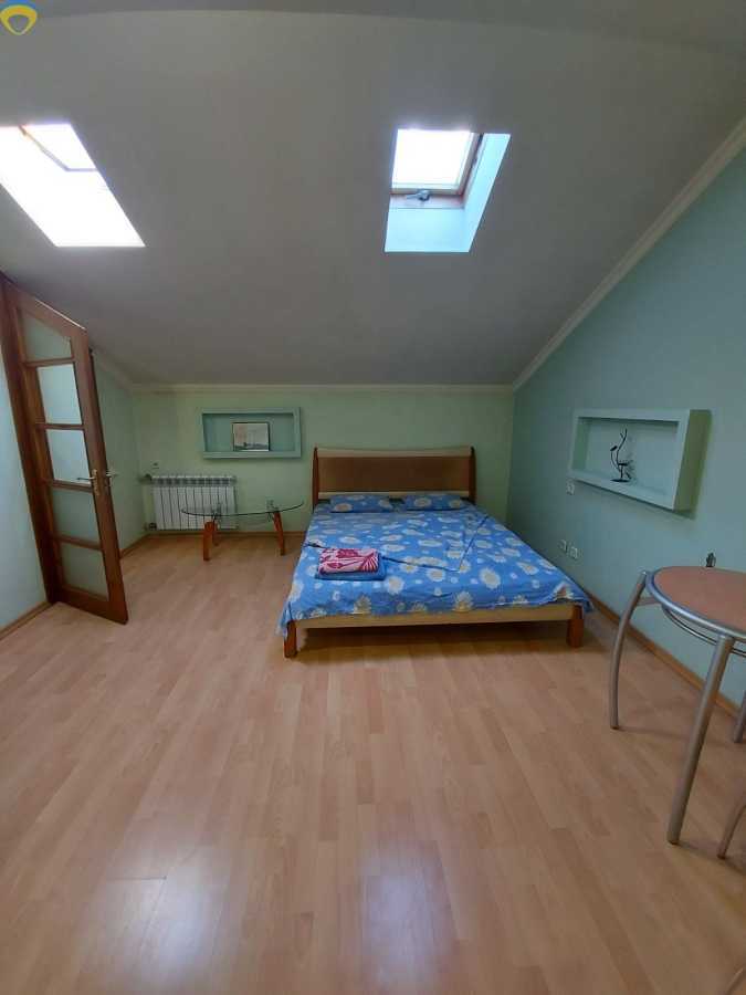 Продаж 2-кімнатної квартири 75 м², Греческая вул.