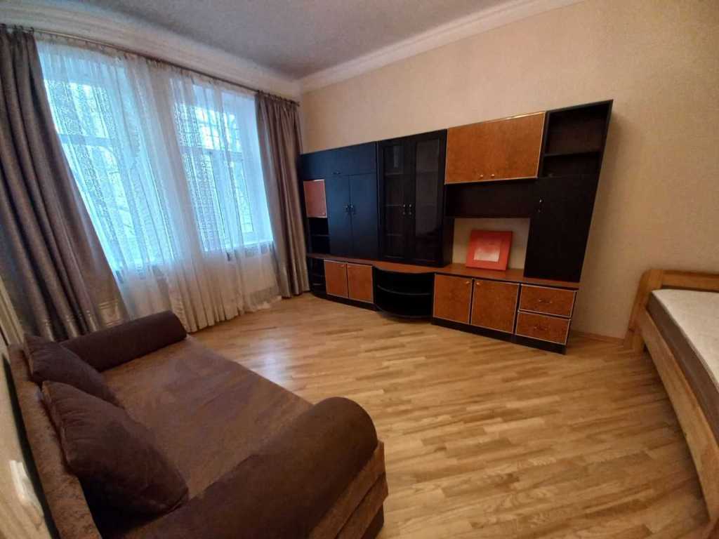 Оренда 1-кімнатної квартири 38 м², Бурмистенка вул., 9/10