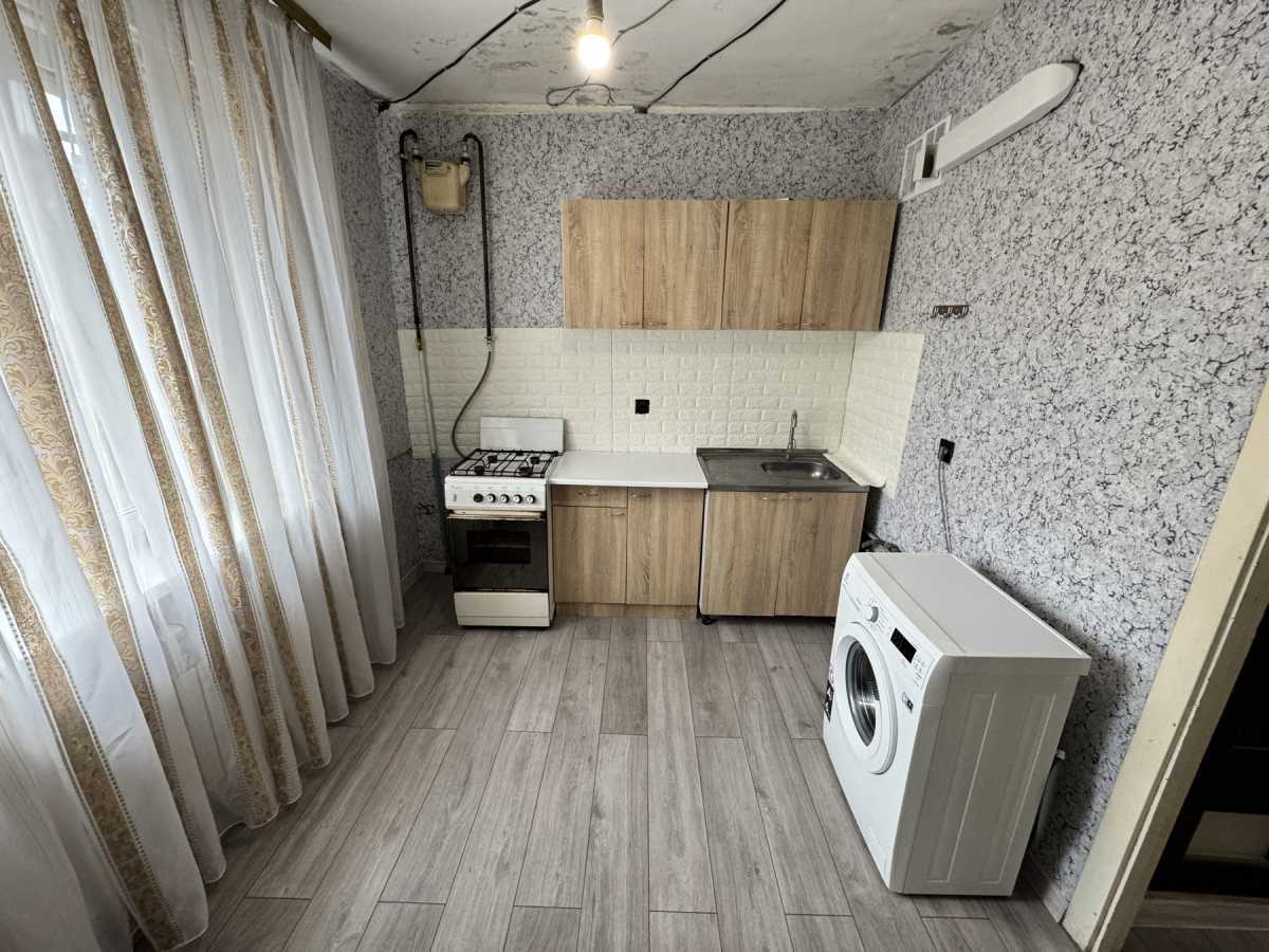 Оренда 2-кімнатної квартири 45 м², Військова вул., 161