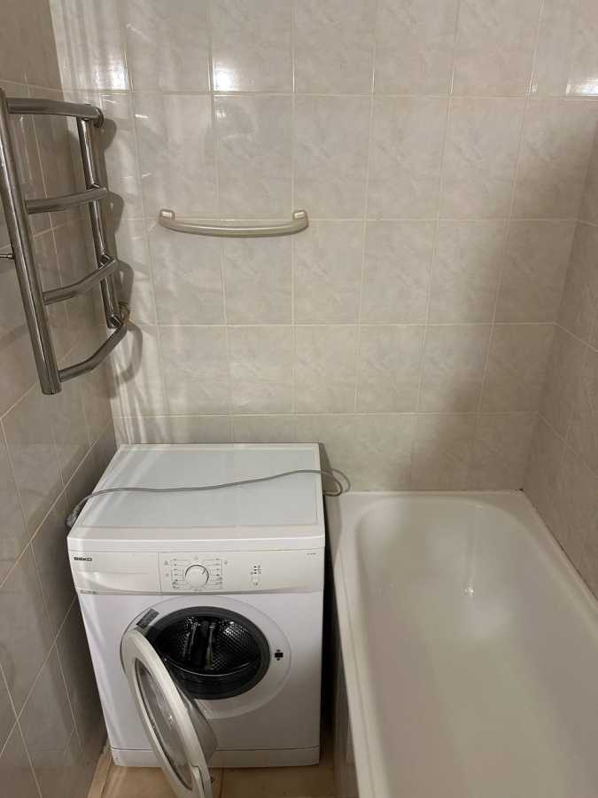 Оренда 1-кімнатної квартири 39 м², Новаторів вул., 9