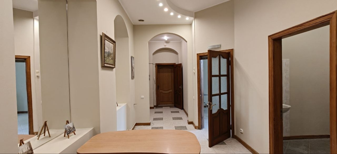 Аренда помещения свободного назначения 56 м², Бехтеревский пер.