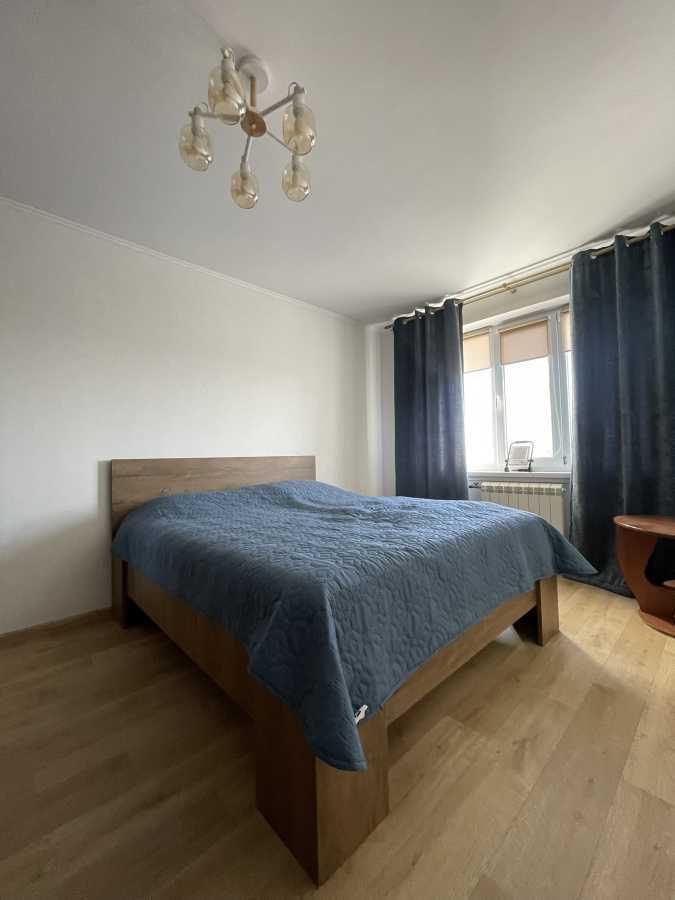 Оренда 2-кімнатної квартири 50 м², Симиренка вул., 12Б