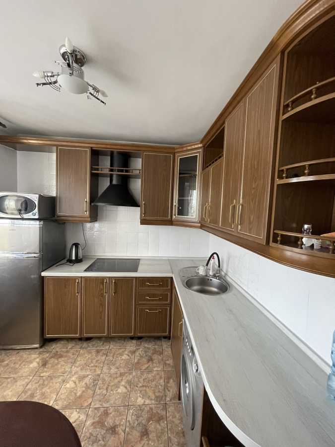 Оренда 2-кімнатної квартири 50 м², Симиренка вул., 12Б