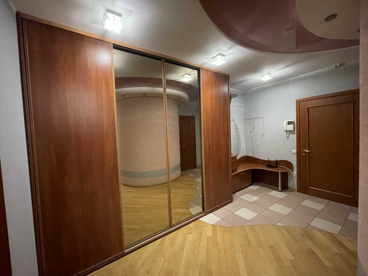 Продажа 3-комнатной квартиры 127 м², Героев Сталинграда просп., 12Д