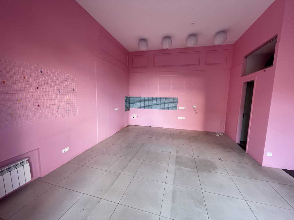 Продажа другого торгового помещения 37 м², Саксаганского ул., 58