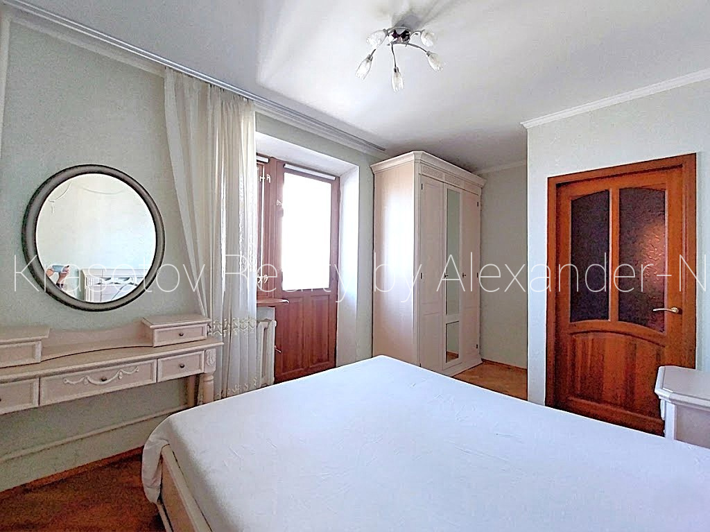 Продажа 3-комнатной квартиры 65 м², Инглези ул., 3/3