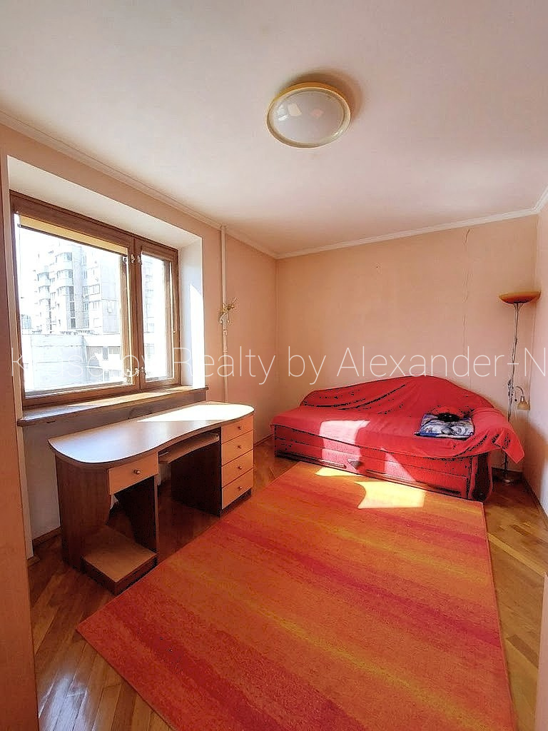 Продажа 3-комнатной квартиры 65 м², Инглези ул., 3/3