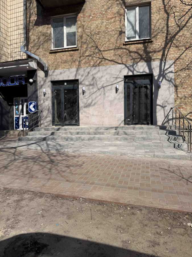 Продажа другого торгового помещения 80 м², Михаила Бойчука ул., 25