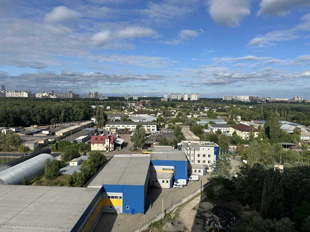 Продаж 1-кімнатної квартири 44 м², Озерна вул., 27а