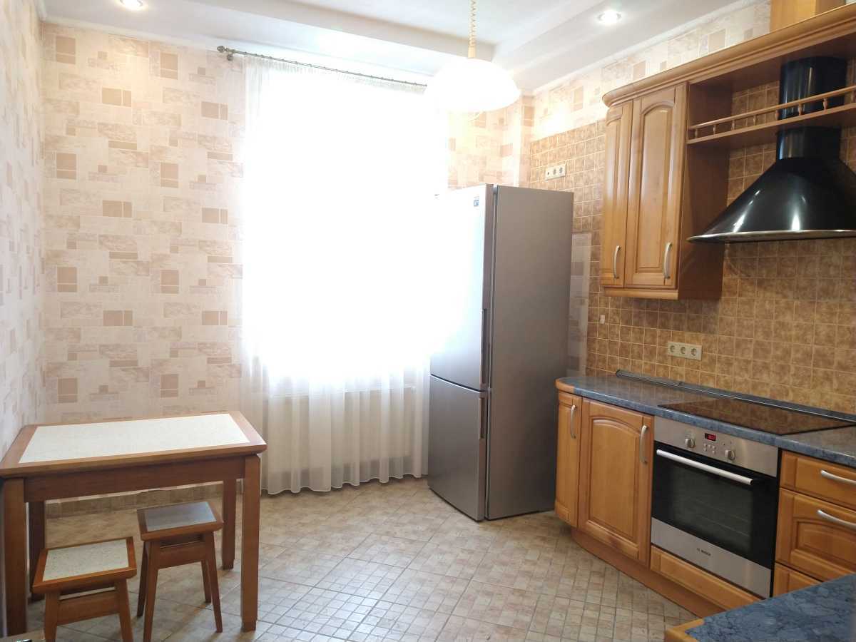 Аренда 3-комнатной квартиры 108.8 м², Кирилловская ул.