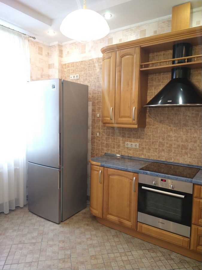 Аренда 3-комнатной квартиры 108.8 м², Кирилловская ул.