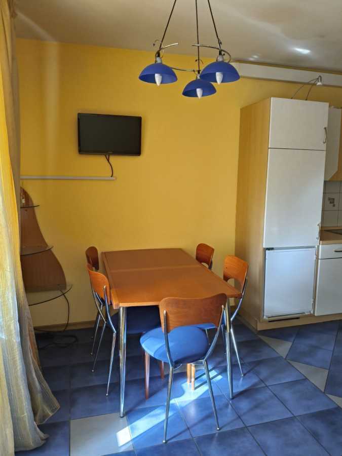 Аренда 3-комнатной квартиры 110 м², Вузовская ул., 5