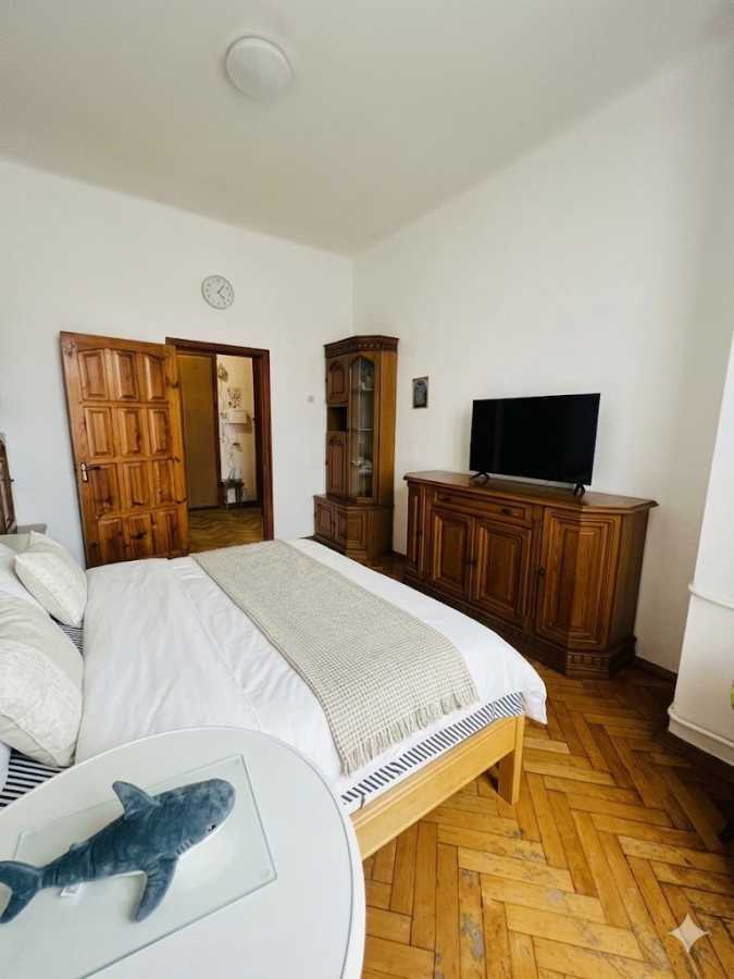 Продаж 2-кімнатної квартири 56.5 м², Верховної Ради бул., 13