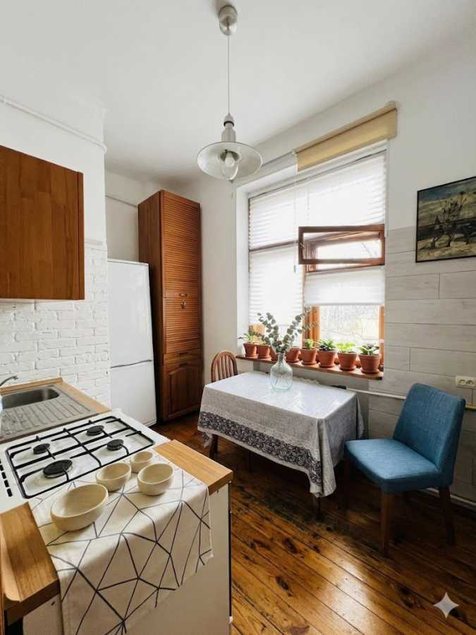 Продаж 2-кімнатної квартири 56.5 м², Верховної Ради бул., 13