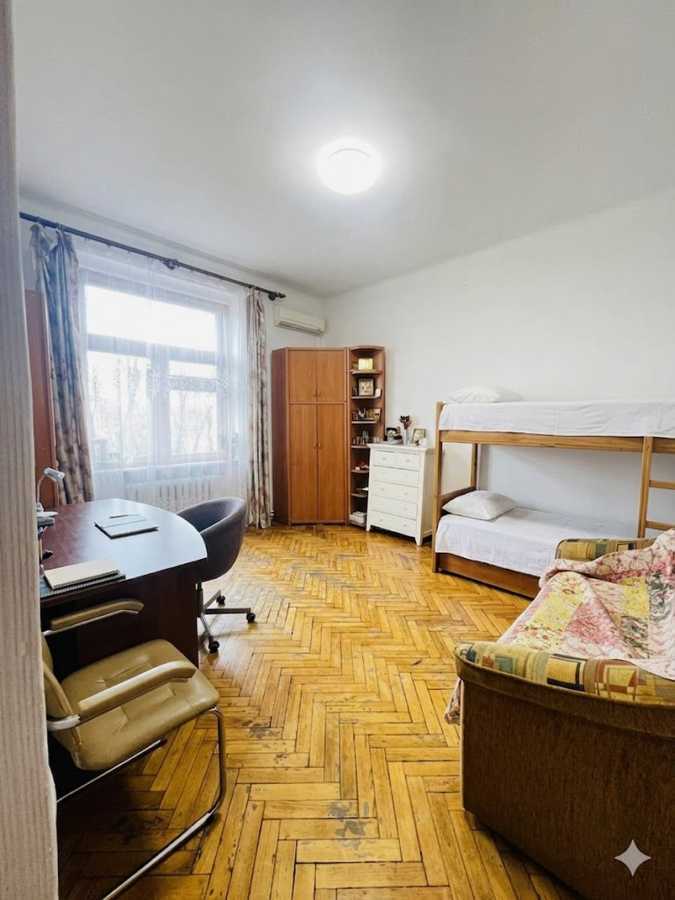 Продаж 2-кімнатної квартири 56.5 м², Верховної Ради бул., 13