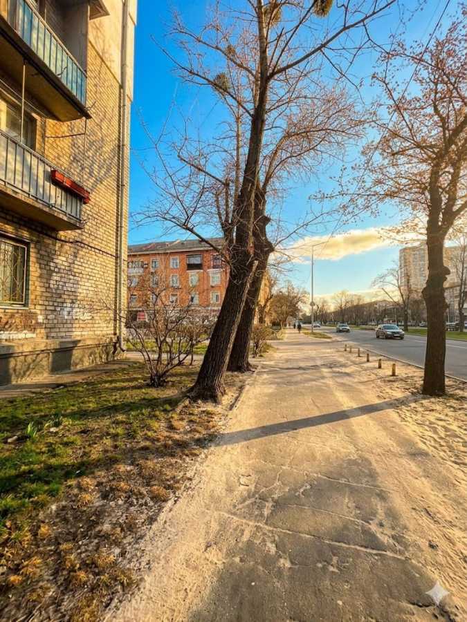 Продаж 2-кімнатної квартири 56.5 м², Верховної Ради бул., 13