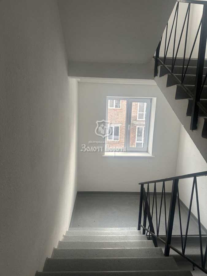 Продажа 1-комнатной квартиры 30.2 м², Приозерна, 52а