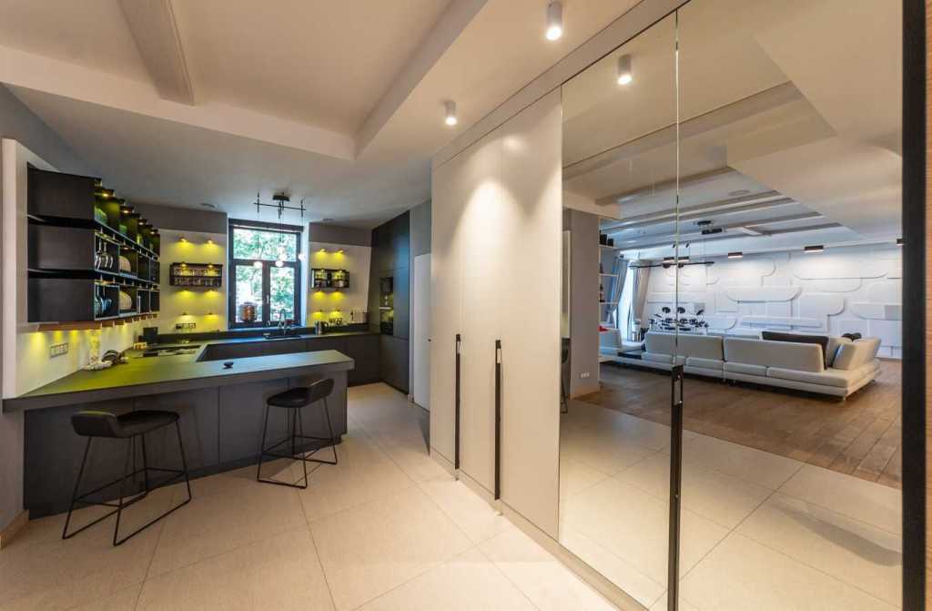 Оренда 5-кімнатної квартири 211 м², Ярославів Вал вул., 16