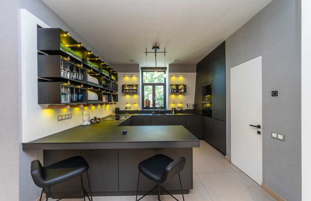 Оренда 5-кімнатної квартири 211 м², Ярославів Вал вул., 16