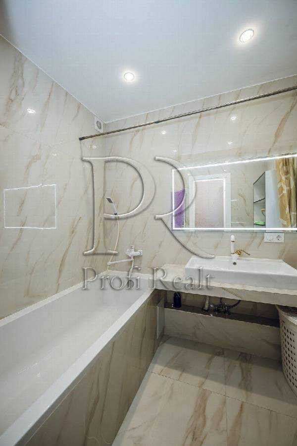 Продажа 3-комнатной квартиры 98 м², Сергея Данченко ул., 1