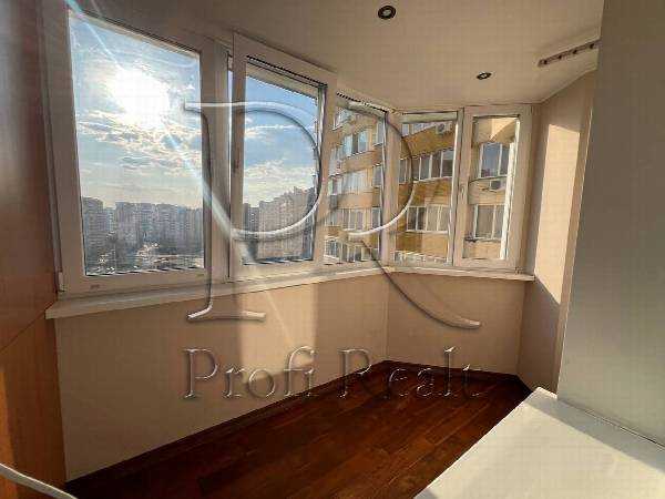 Продажа 3-комнатной квартиры 106 м², Петра Григоренко просп., 28