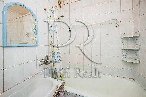 Продажа 3-комнатной квартиры 72 м², Булгакова ул., 3