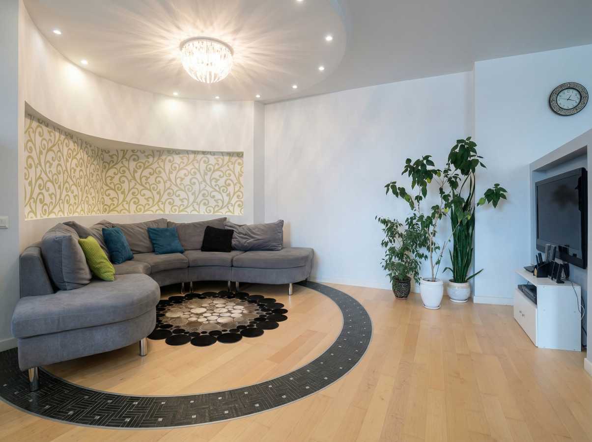 Продаж 5-кімнатної квартири 212 м², Срібнокільська вул., 1